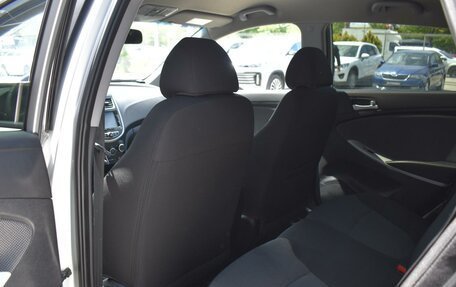 Hyundai Solaris II рестайлинг, 2012 год, 740 000 рублей, 11 фотография