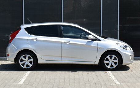 Hyundai Solaris II рестайлинг, 2012 год, 740 000 рублей, 5 фотография