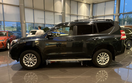 Toyota Land Cruiser Prado 150 рестайлинг 2, 2017 год, 3 734 000 рублей, 12 фотография