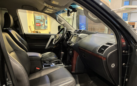 Toyota Land Cruiser Prado 150 рестайлинг 2, 2017 год, 3 734 000 рублей, 15 фотография