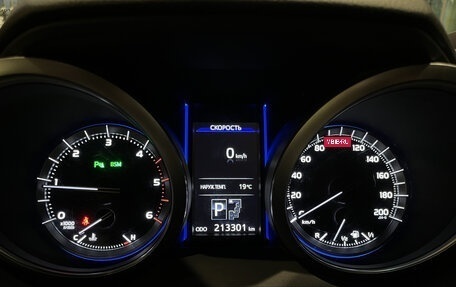Toyota Land Cruiser Prado 150 рестайлинг 2, 2017 год, 3 734 000 рублей, 17 фотография