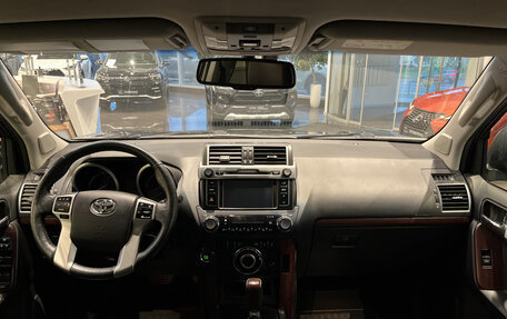 Toyota Land Cruiser Prado 150 рестайлинг 2, 2017 год, 3 734 000 рублей, 18 фотография