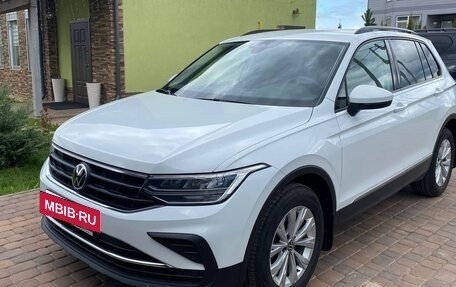 Volkswagen Tiguan II, 2021 год, 2 400 000 рублей, 8 фотография
