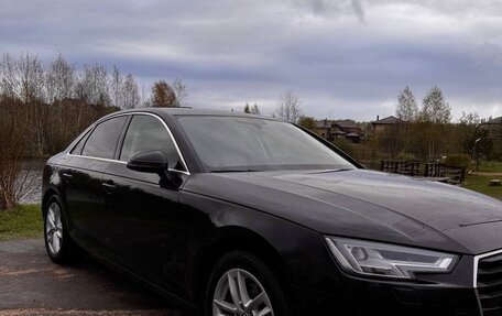 Audi A4, 2017 год, 2 100 000 рублей, 4 фотография
