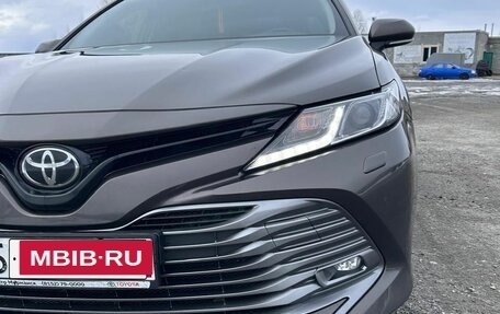 Toyota Camry, 2019 год, 2 900 000 рублей, 2 фотография