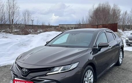 Toyota Camry, 2019 год, 2 900 000 рублей, 9 фотография
