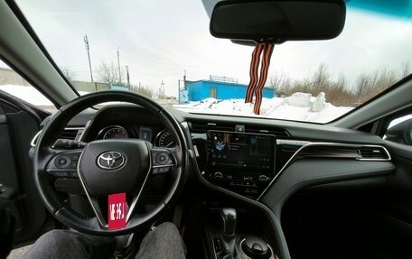 Toyota Camry, 2019 год, 2 900 000 рублей, 16 фотография