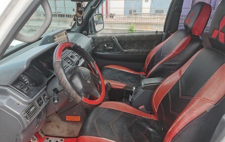 Mitsubishi Pajero III рестайлинг, 1999 год, 700 000 рублей, 6 фотография