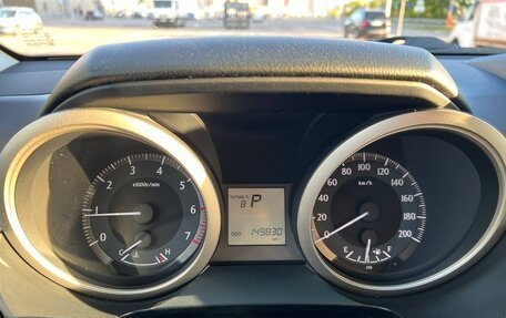 Toyota Land Cruiser Prado 150 рестайлинг 2, 2010 год, 2 600 000 рублей, 12 фотография