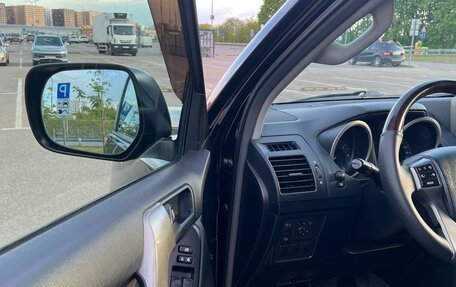 Toyota Land Cruiser Prado 150 рестайлинг 2, 2010 год, 2 600 000 рублей, 18 фотография