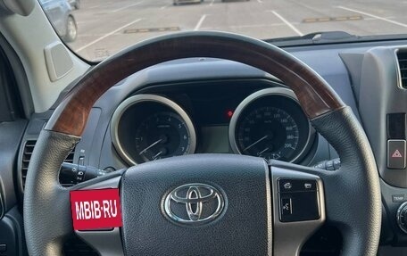 Toyota Land Cruiser Prado 150 рестайлинг 2, 2010 год, 2 600 000 рублей, 11 фотография
