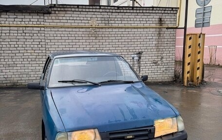ИЖ 2126 «Ода», 2001 год, 95 000 рублей, 3 фотография