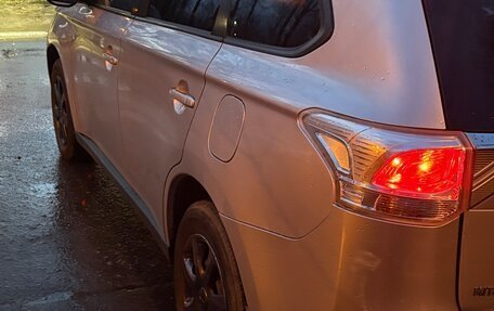 Mitsubishi Outlander III рестайлинг 3, 2012 год, 1 250 000 рублей, 6 фотография
