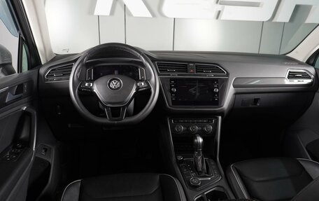 Volkswagen Tiguan II, 2019 год, 3 099 000 рублей, 6 фотография