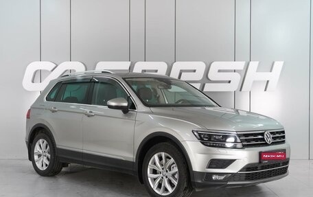Volkswagen Tiguan II, 2019 год, 3 099 000 рублей, 1 фотография