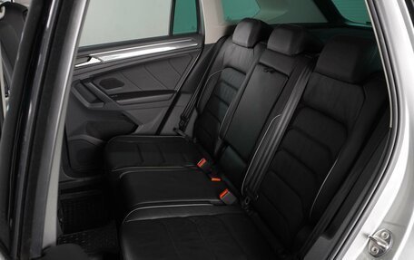 Volkswagen Tiguan II, 2019 год, 3 099 000 рублей, 9 фотография