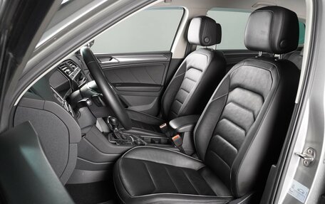 Volkswagen Tiguan II, 2019 год, 3 099 000 рублей, 10 фотография