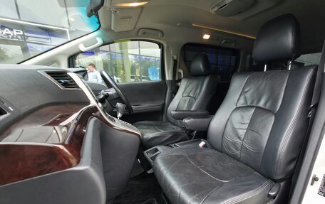 Toyota Vellfire I, 2011 год, 2 200 000 рублей, 11 фотография
