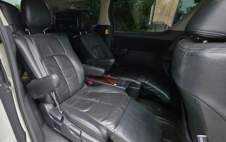 Toyota Vellfire I, 2011 год, 2 200 000 рублей, 16 фотография