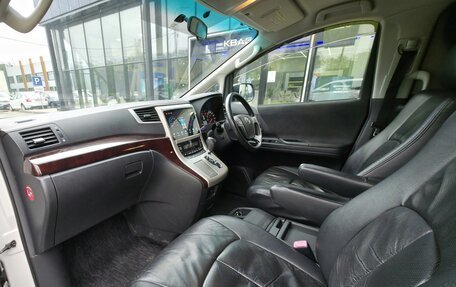 Toyota Vellfire I, 2011 год, 2 200 000 рублей, 14 фотография