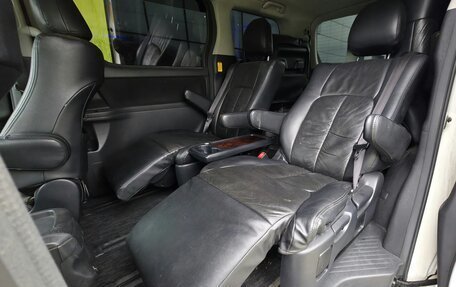 Toyota Vellfire I, 2011 год, 2 200 000 рублей, 15 фотография