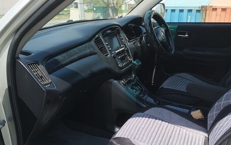 Toyota Kluger I, 2003 год, 1 280 000 рублей, 10 фотография