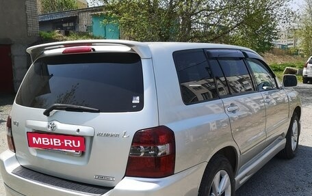 Toyota Kluger I, 2003 год, 1 280 000 рублей, 5 фотография