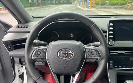 Toyota Avalon, 2022 год, 2 400 000 рублей, 13 фотография
