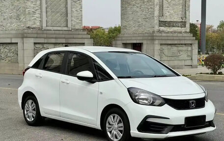 Honda Fit, 2021 год, 1 100 000 рублей, 3 фотография