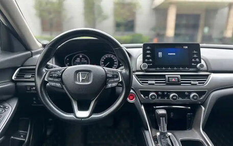 Honda Accord IX рестайлинг, 2021 год, 1 670 000 рублей, 8 фотография