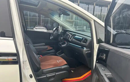 Honda Elysion, 2021 год, 2 750 000 рублей, 9 фотография