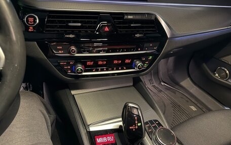 BMW 5 серия, 2017 год, 3 700 000 рублей, 9 фотография