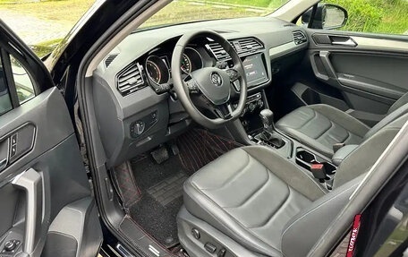 Volkswagen Tiguan II, 2021 год, 2 000 000 рублей, 9 фотография
