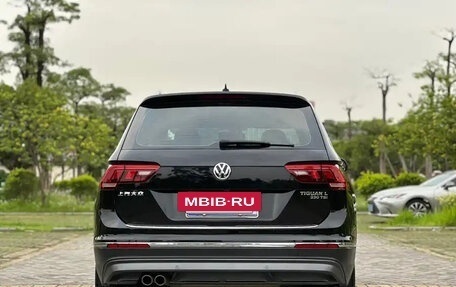 Volkswagen Tiguan II, 2021 год, 2 000 000 рублей, 5 фотография