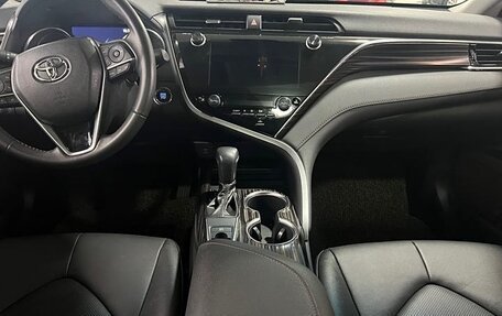 Toyota Camry, 2021 год, 2 368 000 рублей, 10 фотография