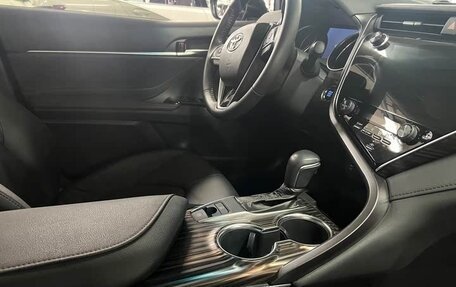 Toyota Camry, 2021 год, 2 368 000 рублей, 11 фотография