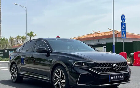Volkswagen Passat B8 рестайлинг, 2022 год, 1 900 000 рублей, 3 фотография
