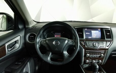 Nissan Pathfinder, 2015 год, 1 945 000 рублей, 15 фотография
