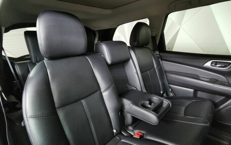 Nissan Pathfinder, 2015 год, 1 945 000 рублей, 13 фотография