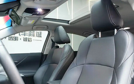 Toyota Harrier, 2022 год, 2 500 000 рублей, 5 фотография