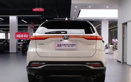 Toyota Harrier, 2022 год, 2 500 000 рублей, 16 фотография