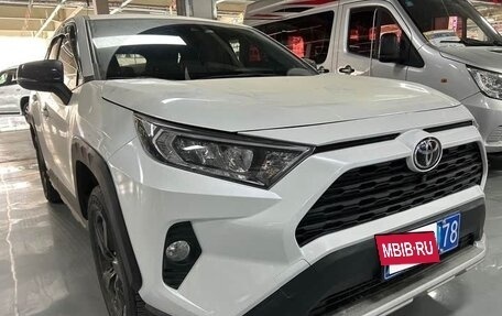 Toyota RAV4, 2022 год, 2 625 000 рублей, 3 фотография