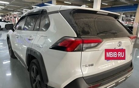 Toyota RAV4, 2022 год, 2 625 000 рублей, 6 фотография