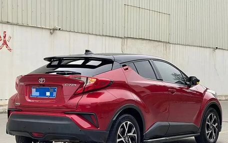 Toyota C-HR I рестайлинг, 2021 год, 1 500 000 рублей, 4 фотография