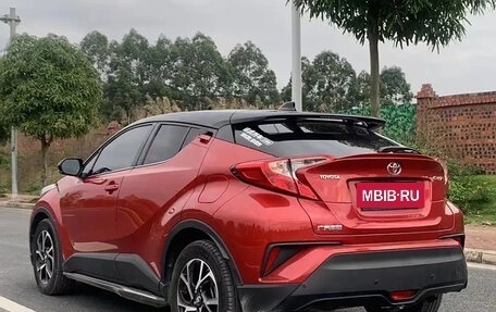 Toyota C-HR I рестайлинг, 2021 год, 1 500 000 рублей, 6 фотография