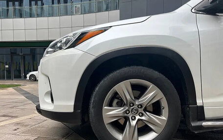 Toyota Highlander III, 2021 год, 2 500 000 рублей, 4 фотография