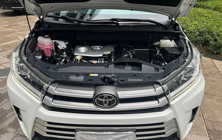Toyota Highlander III, 2021 год, 2 500 000 рублей, 19 фотография