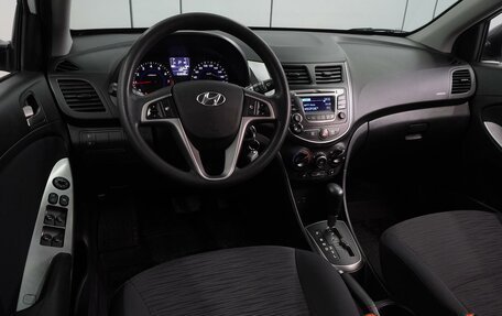 Hyundai Solaris II рестайлинг, 2015 год, 1 049 000 рублей, 6 фотография