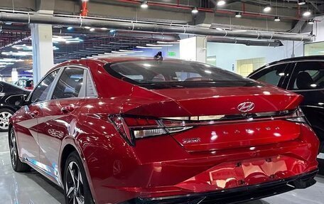 Hyundai Elantra, 2022 год, 1 600 000 рублей, 2 фотография