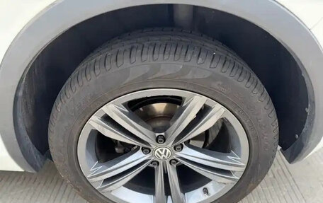 Volkswagen Tiguan II, 2021 год, 1 690 131 рублей, 8 фотография